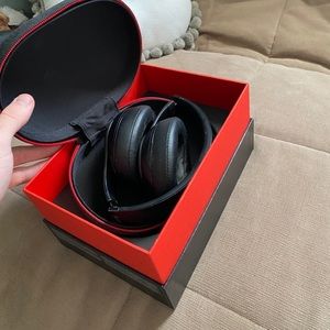Dre Studio Beats Wireless Headphones